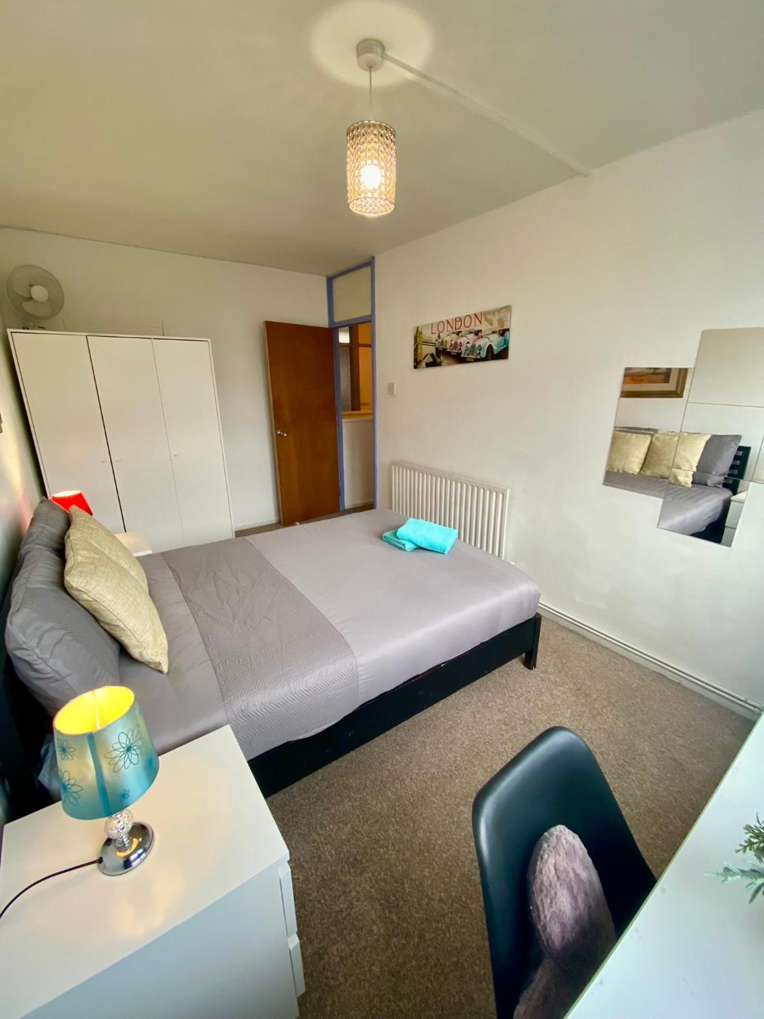 Cosy 3 Bed Apt, Old Truman Brewery! Brick Lane, London, E1 エクステリア 写真
