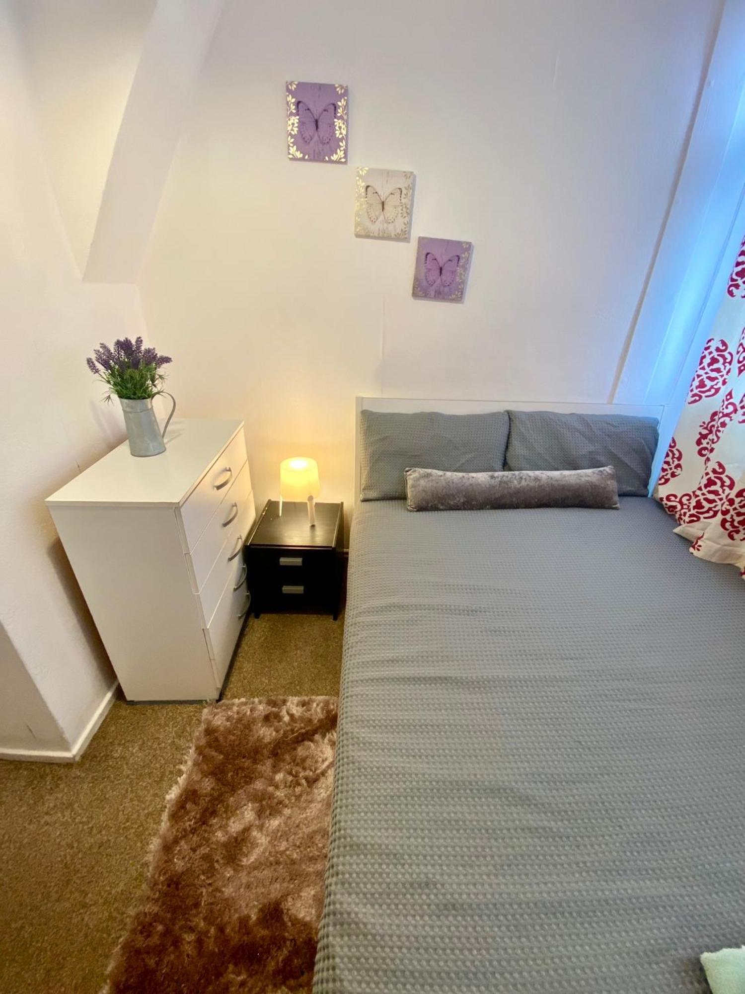 Cosy 3 Bed Apt, Old Truman Brewery! Brick Lane, London, E1 エクステリア 写真
